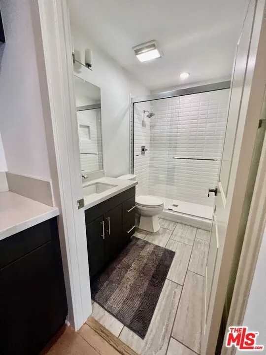 5849 S Sparrow Court Los Angeles, CA 90094