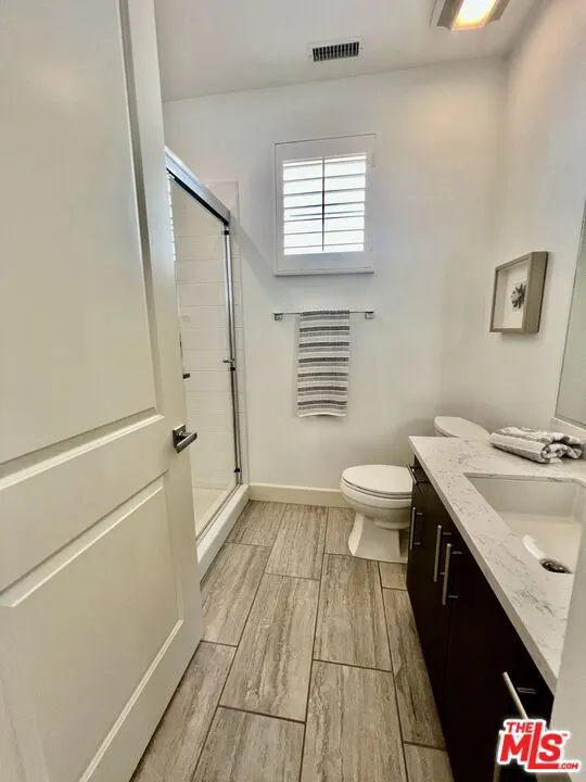 5849 S Sparrow Court Los Angeles, CA 90094