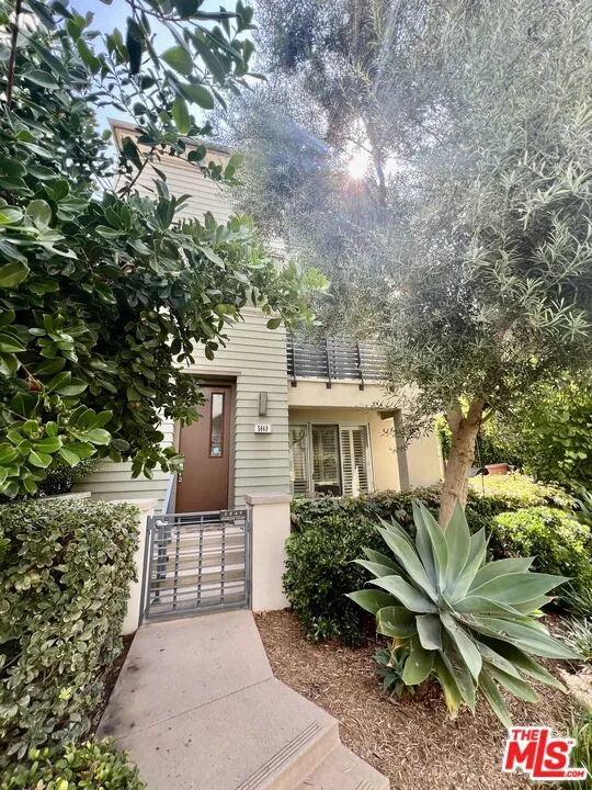 5849 S Sparrow Court Los Angeles, CA 90094