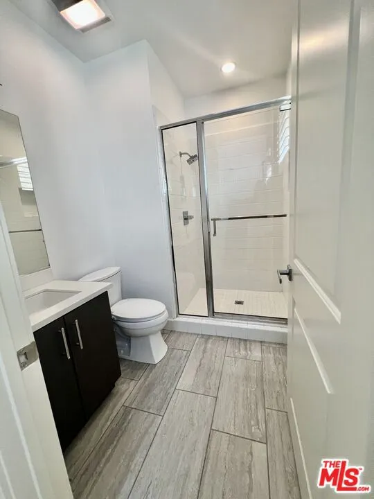 5849 S Sparrow Court Los Angeles, CA 90094