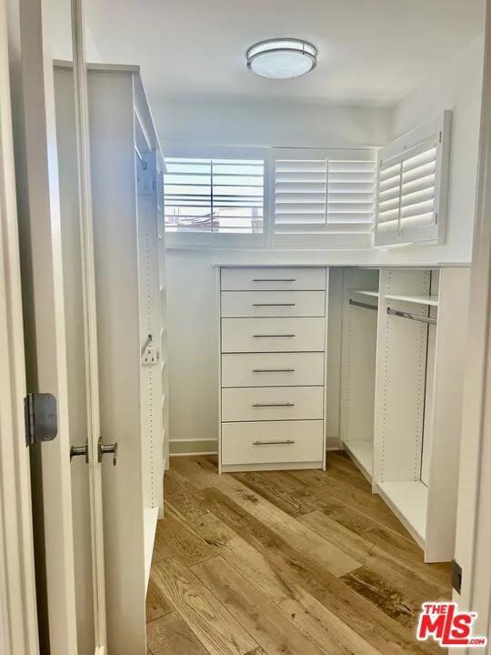 5849 S Sparrow Court Los Angeles, CA 90094