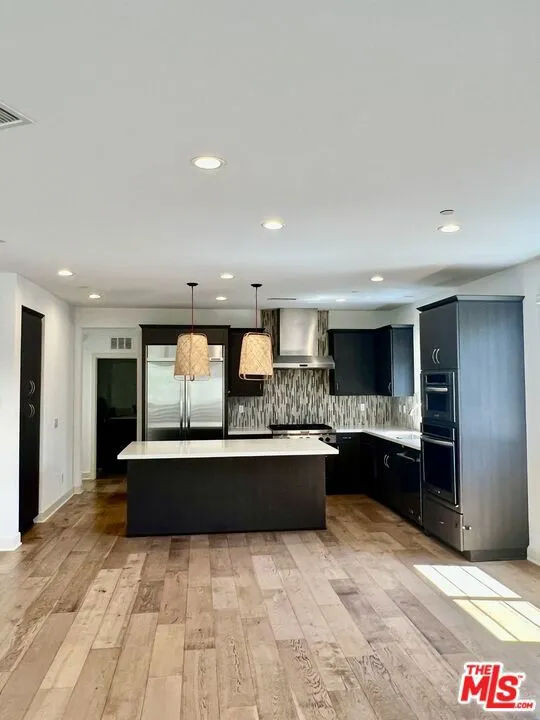 5849 S Sparrow Court Los Angeles, CA 90094