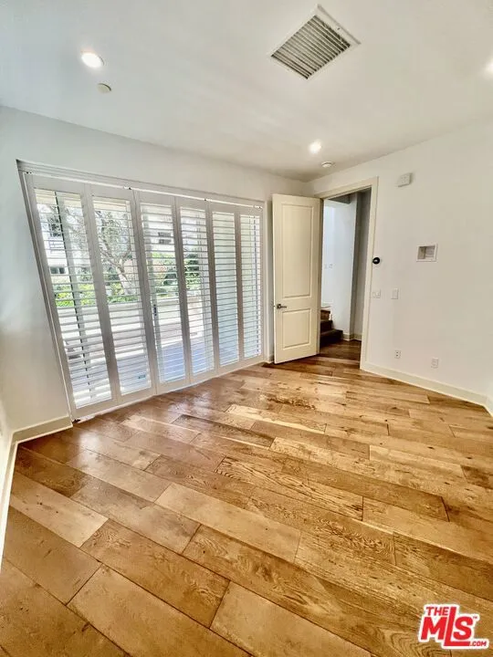 5849 S Sparrow Court Los Angeles, CA 90094