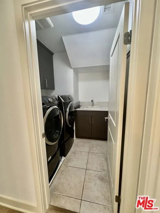 5849 S Sparrow Court Los Angeles, CA 90094