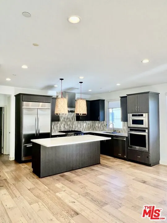 5849 S Sparrow Court Los Angeles, CA 90094