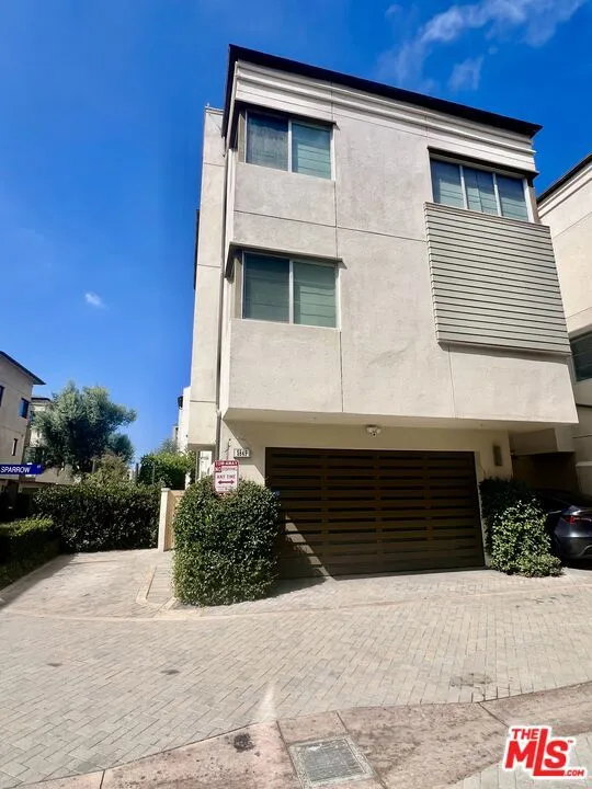 5849 S Sparrow Court Los Angeles, CA 90094