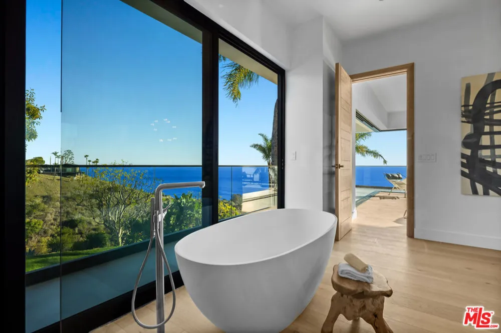 4732 Avenida Del Mar Malibu, CA 90265