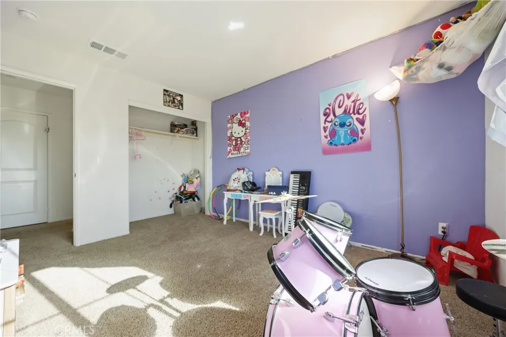 14133 Mustang Adelanto, CA 92301