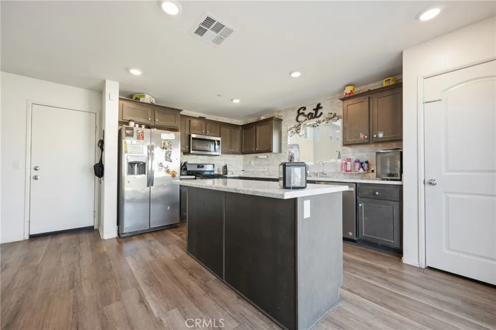 14133 Mustang Adelanto, CA 92301