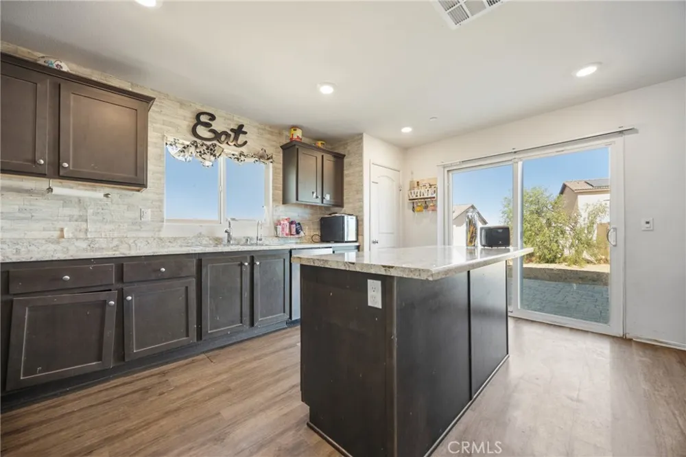 14133 Mustang Adelanto, CA 92301