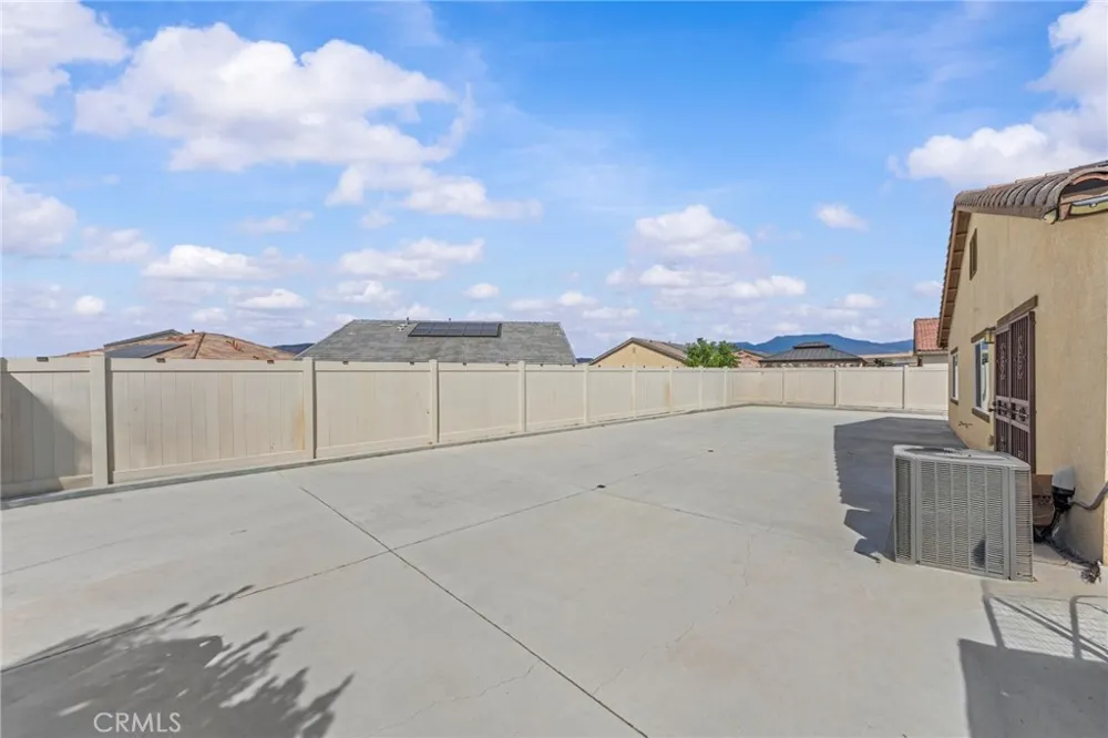 584 Fruitvale Hemet, CA 92543