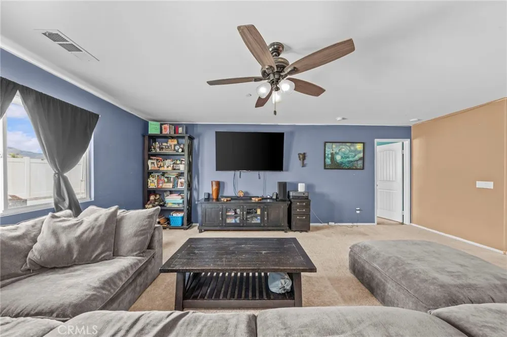 584 Fruitvale Hemet, CA 92543