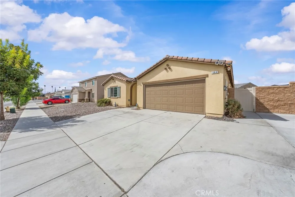 584 Fruitvale Hemet, CA 92543