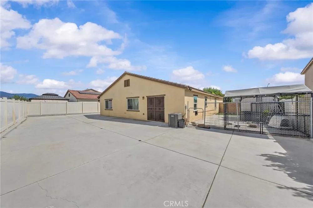 584 Fruitvale Hemet, CA 92543