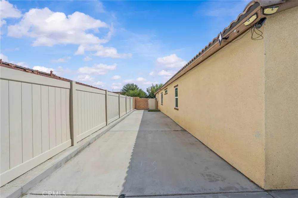 584 Fruitvale Hemet, CA 92543