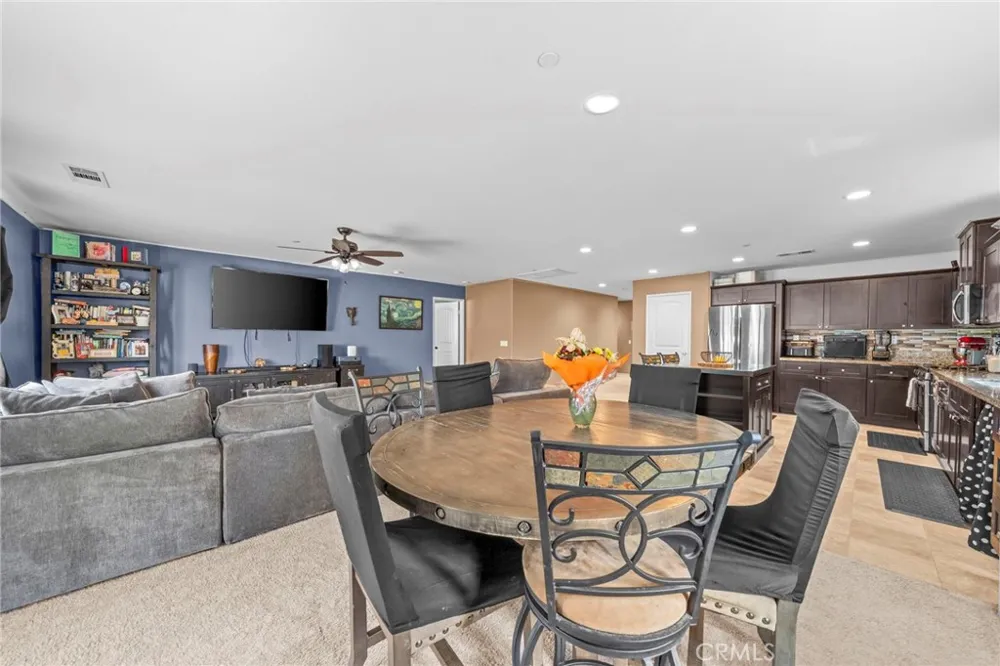 584 Fruitvale Hemet, CA 92543