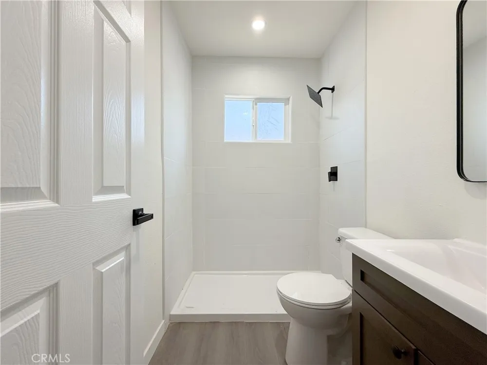 213 Broadacres Avenue Compton, CA 90220