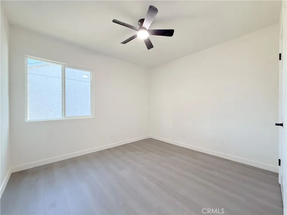 213 Broadacres Avenue Compton, CA 90220