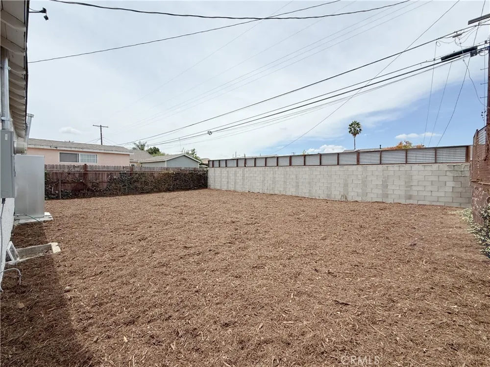 213 Broadacres Avenue Compton, CA 90220