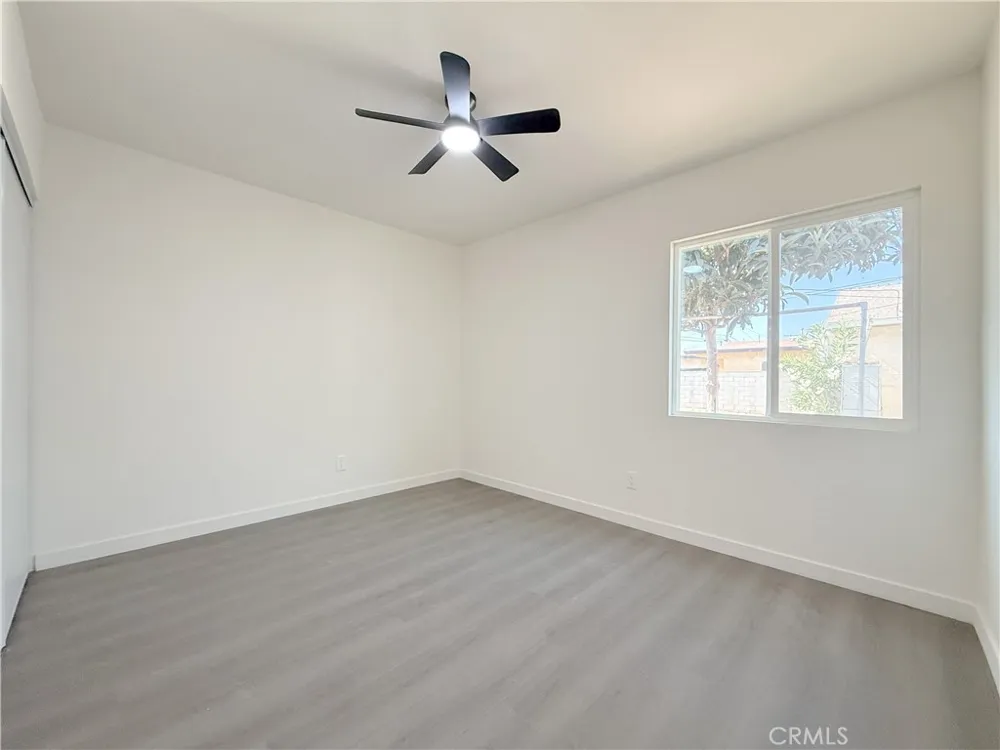 213 Broadacres Avenue Compton, CA 90220