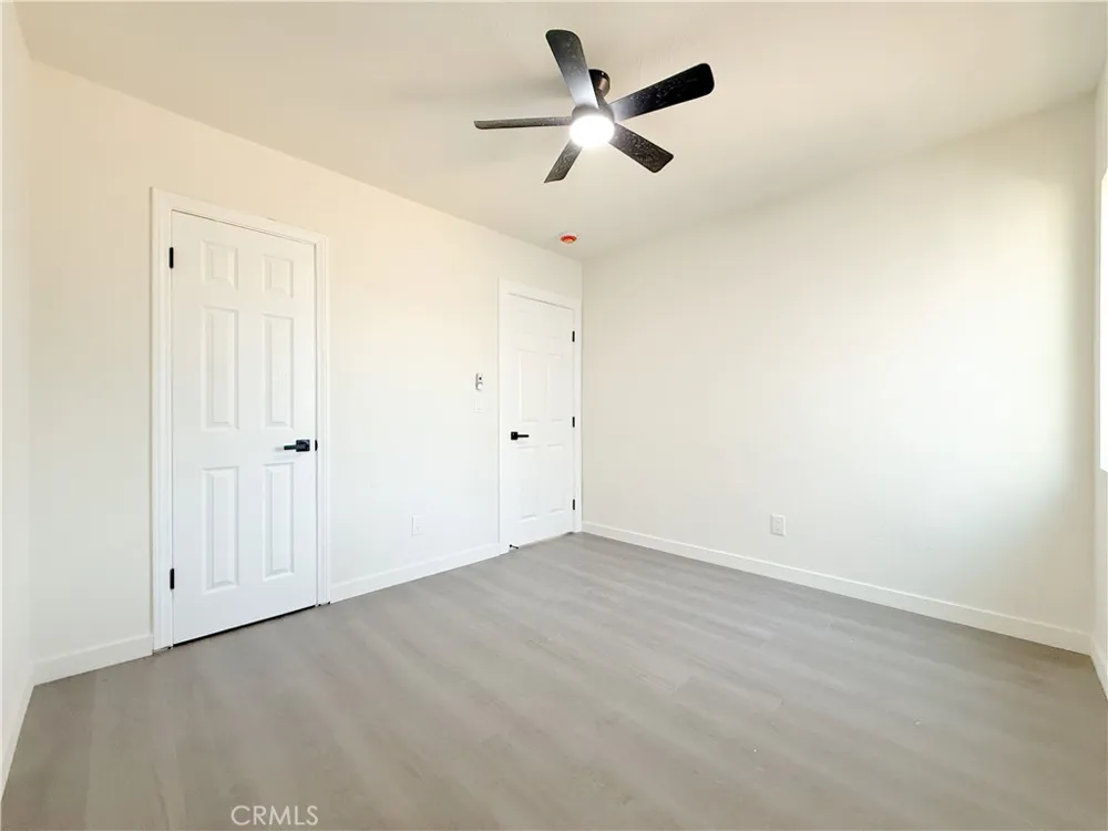 213 Broadacres Avenue Compton, CA 90220
