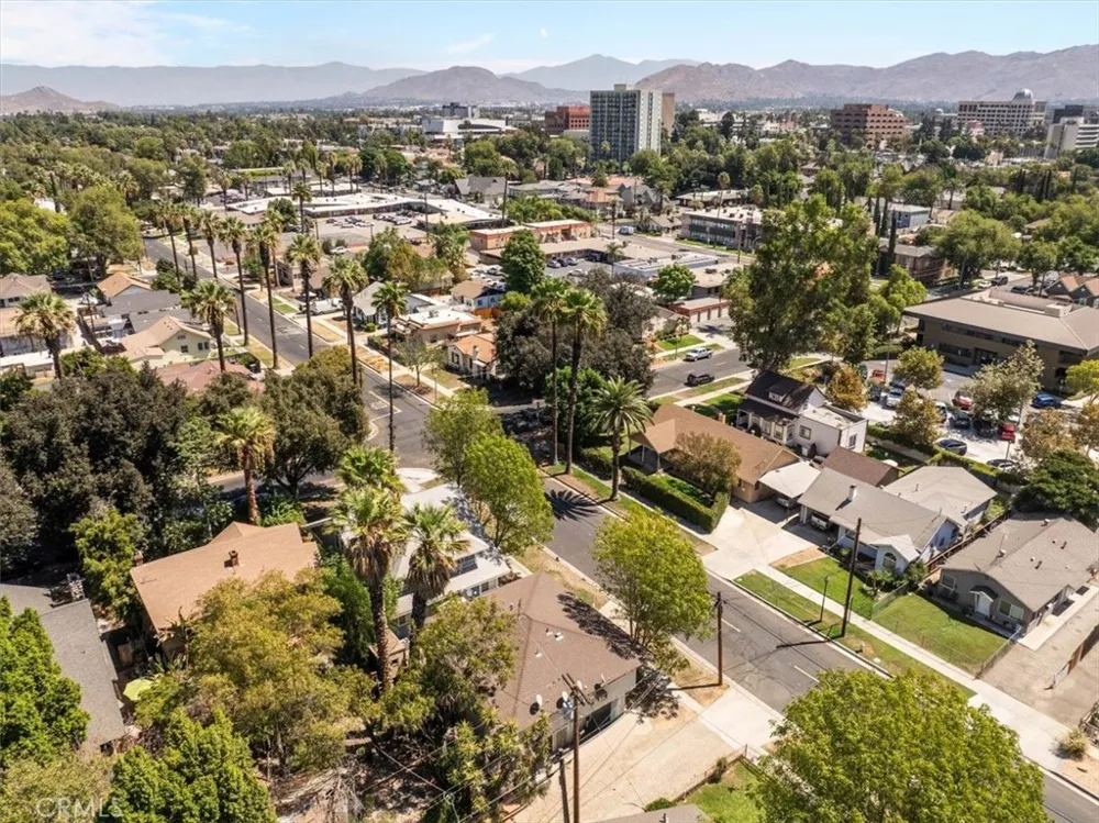 4204 12th Street Riverside, CA 92501