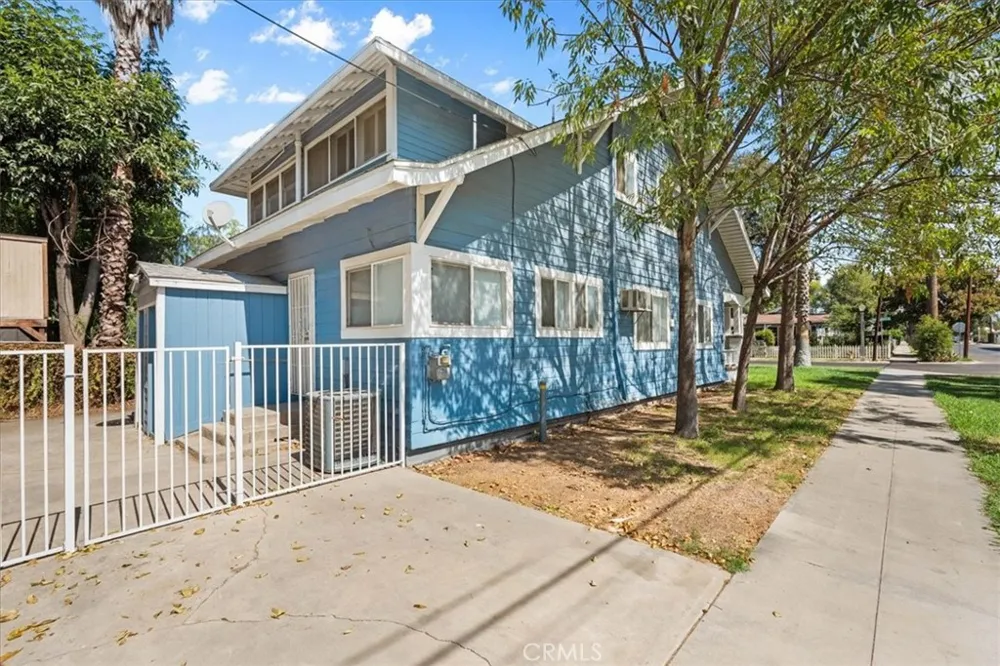4204 12th Street Riverside, CA 92501