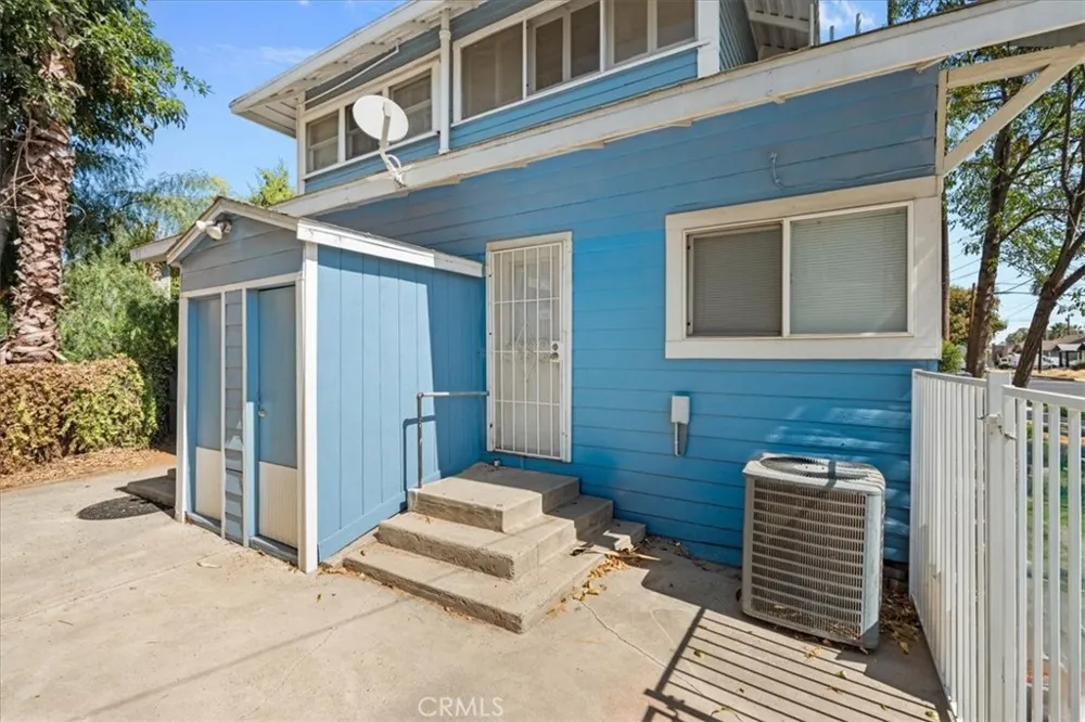 4204 12th Street Riverside, CA 92501