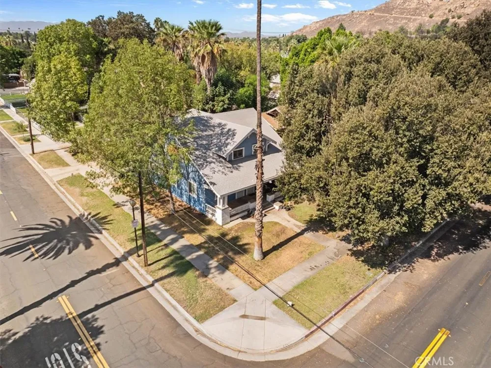 4204 12th Street Riverside, CA 92501