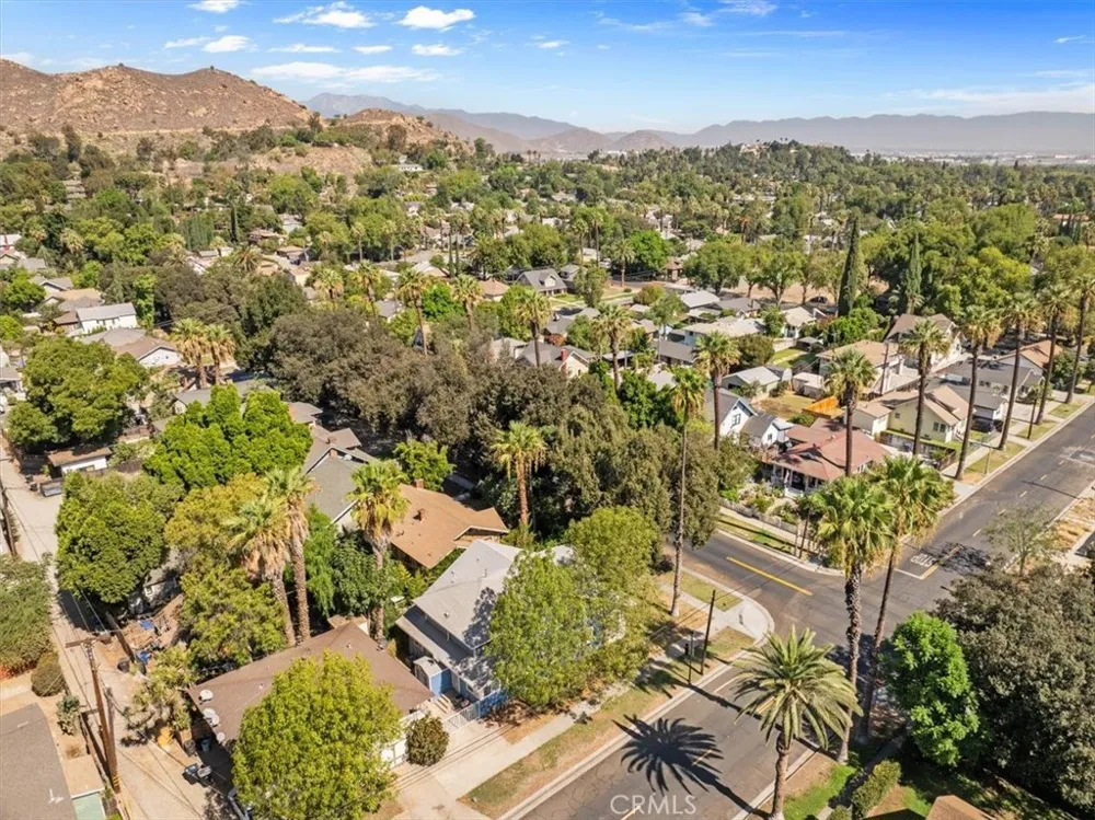 4204 12th Street Riverside, CA 92501