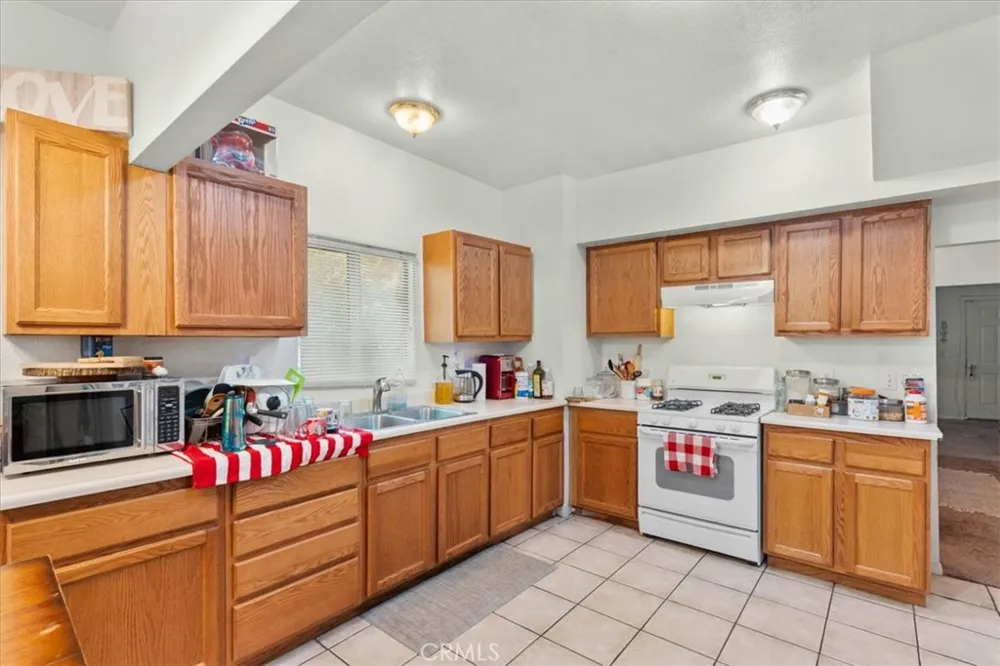 4204 12th Street Riverside, CA 92501