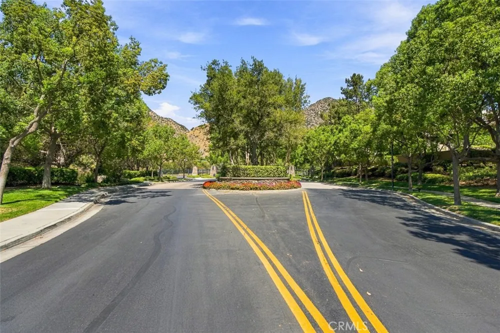 14 Poppyglen Court Azusa, CA 91702