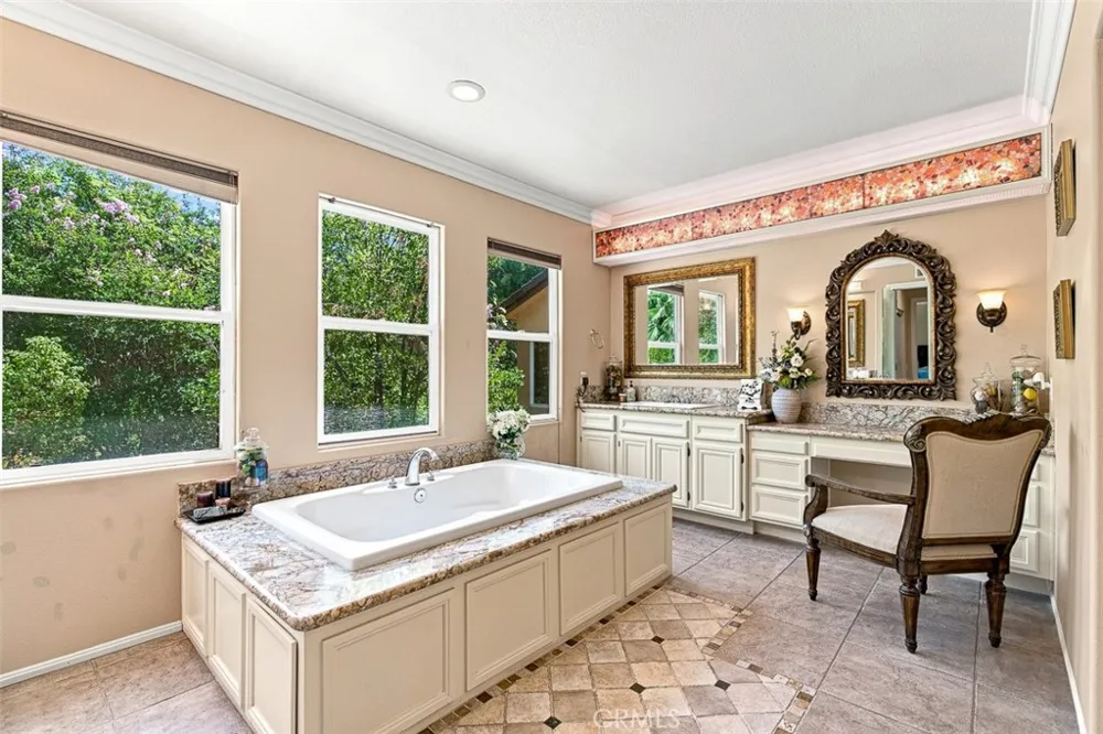 14 Poppyglen Court Azusa, CA 91702