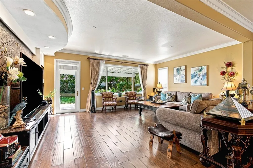14 Poppyglen Court Azusa, CA 91702