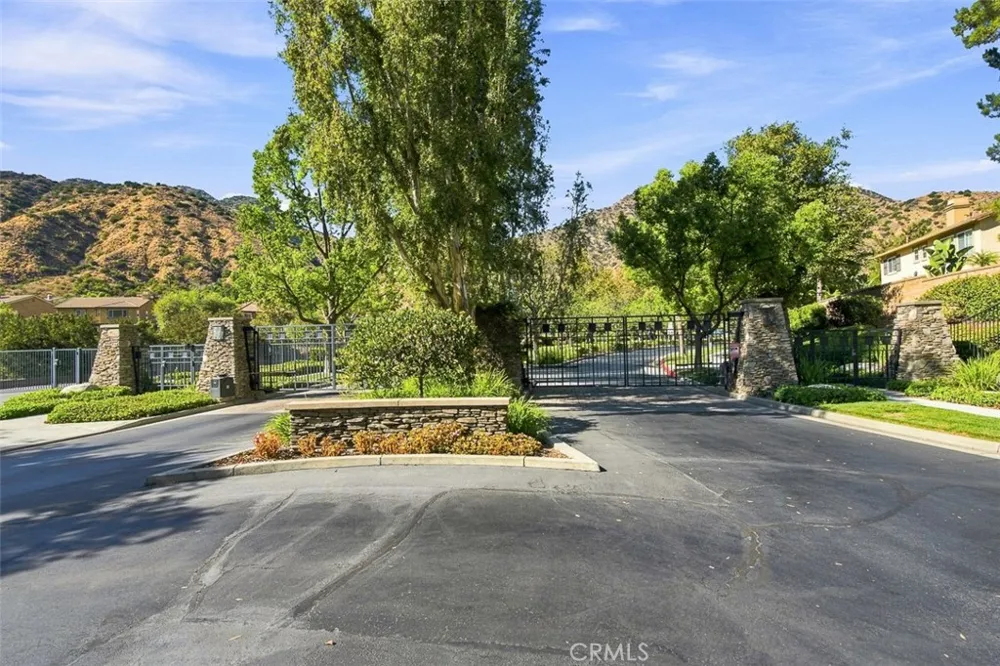 14 Poppyglen Court Azusa, CA 91702