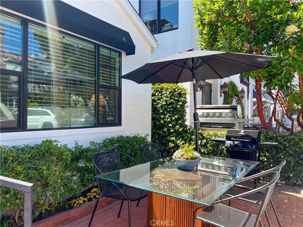 315 Diamond Avenue Newport Beach, CA 92662