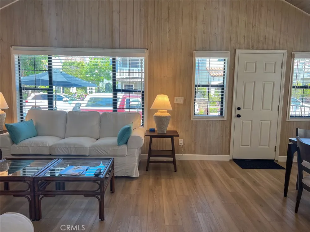 315 Diamond Avenue Newport Beach, CA 92662