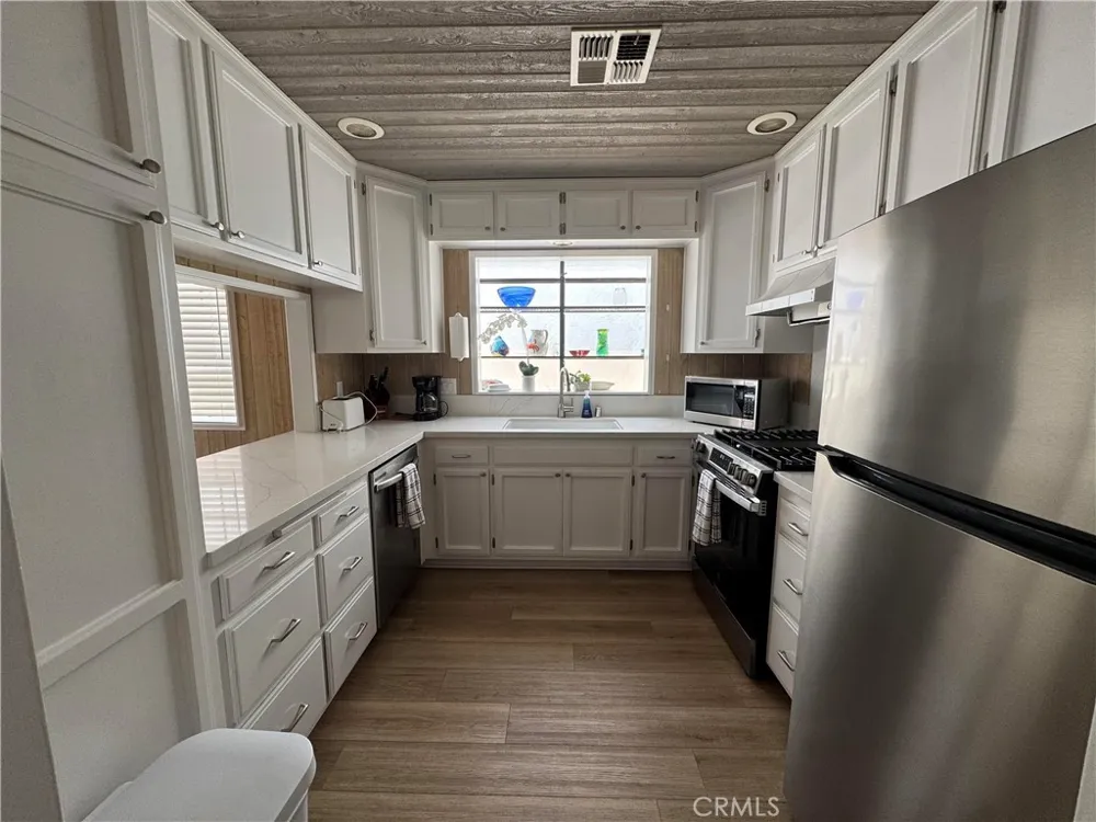 315 Diamond Avenue Newport Beach, CA 92662