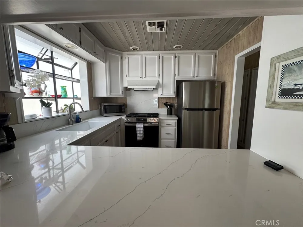 315 Diamond Avenue Newport Beach, CA 92662