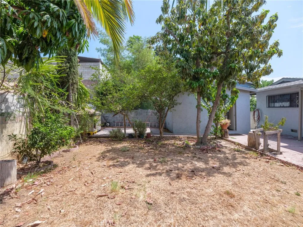 3071 Oregon Los Angeles, CA 90023