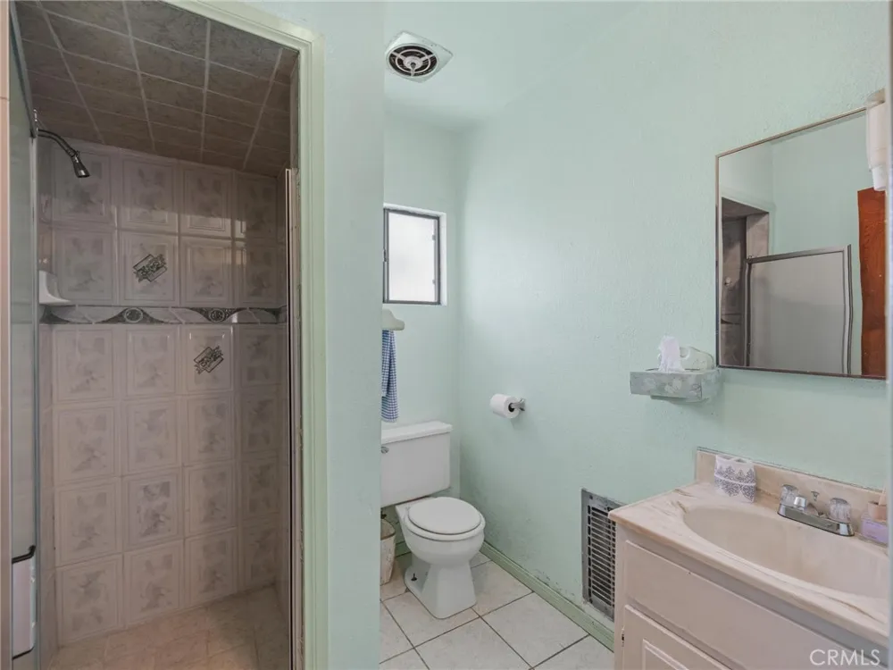 3071 Oregon Los Angeles, CA 90023