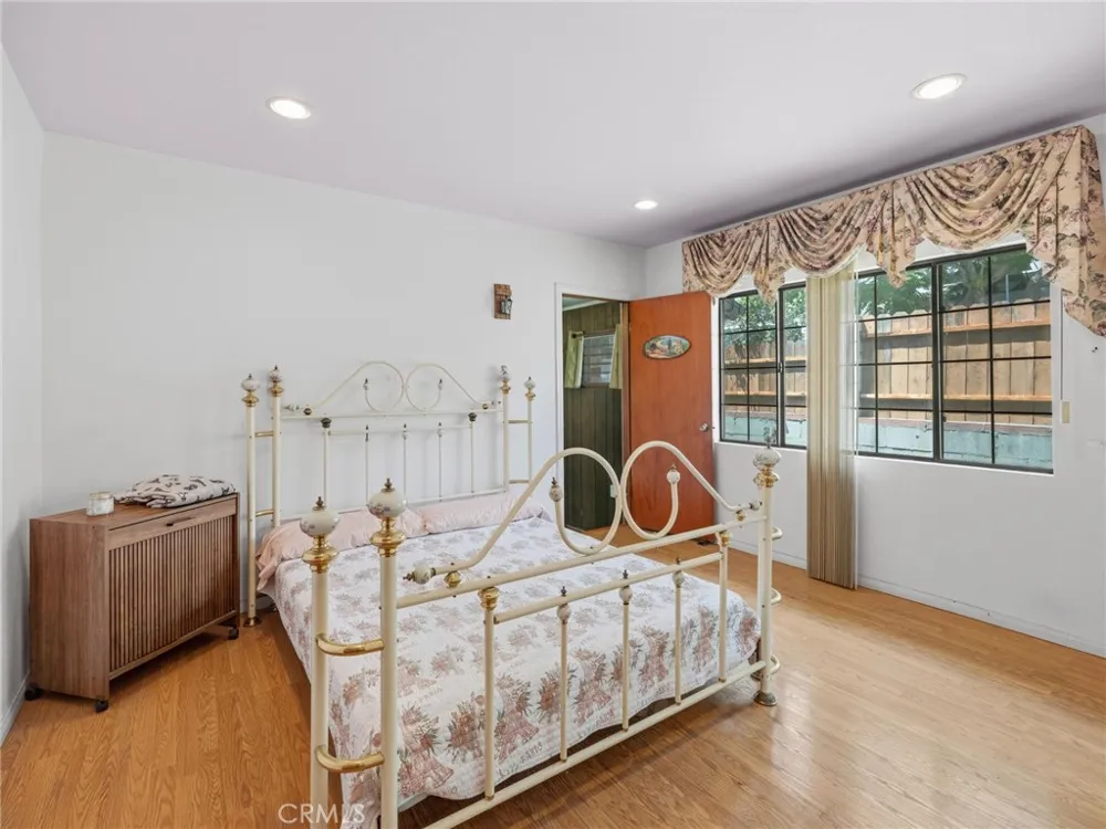 3071 Oregon Los Angeles, CA 90023