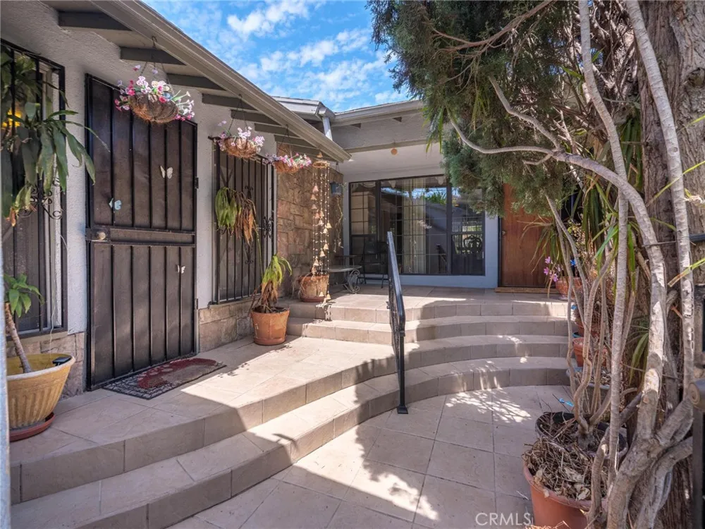 3071 Oregon Los Angeles, CA 90023