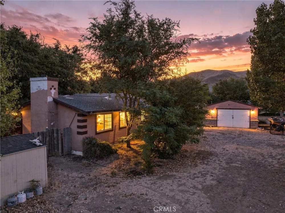 14340 Del Rosa Santa Margarita, CA 93453