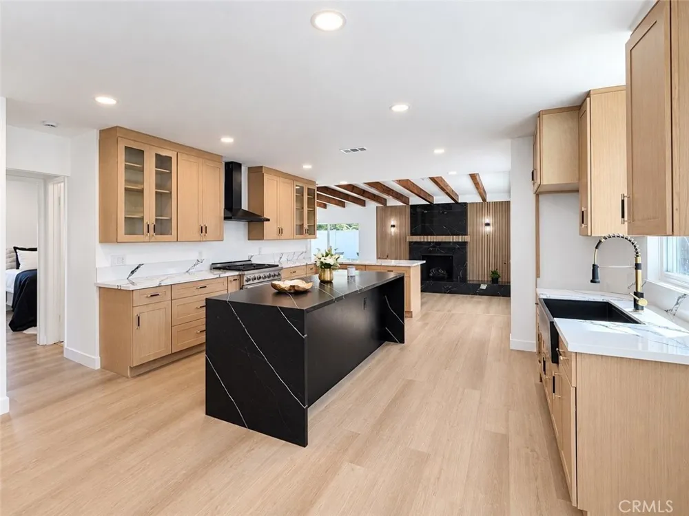 2380 Argonne Long Beach, CA 90815