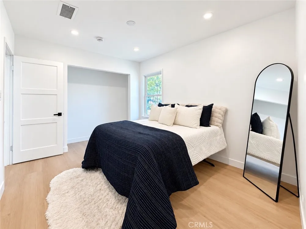 2380 Argonne Long Beach, CA 90815