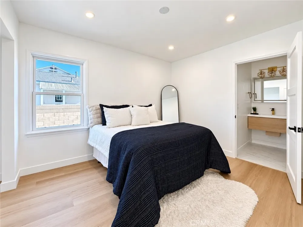 2380 Argonne Long Beach, CA 90815