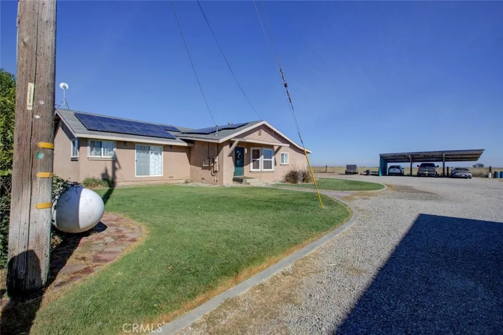 26704 Fahey Gustine, CA 95322