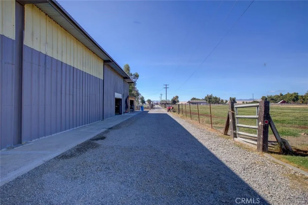 26704 Fahey Gustine, CA 95322