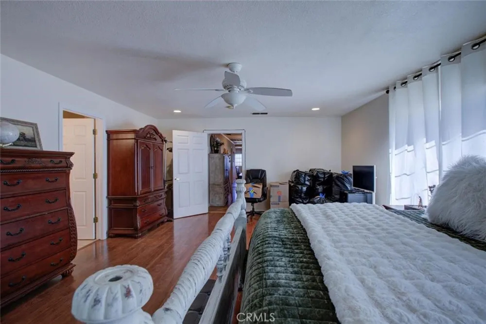 26704 Fahey Gustine, CA 95322